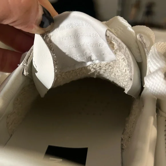 Golden Goose White Leather Low-Top Sneakers - Picture 15 of 16